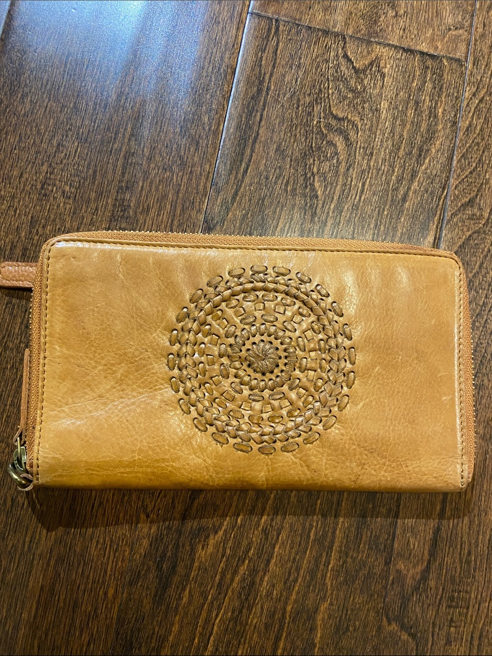 Vilenca Holland Brown Leather Woven Medallion Western Boho Wallet Clutch 8.5"x5"
